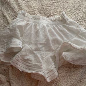 white aerie rock n ruffle mini skirt